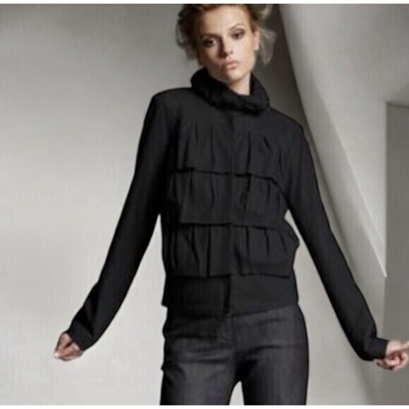 Diane von Furstenberg Jackets & Blazers - Diane Von Furstenberg Size 12 Black Cupcake Bomber Full Zip Ruffle Crop Jacket